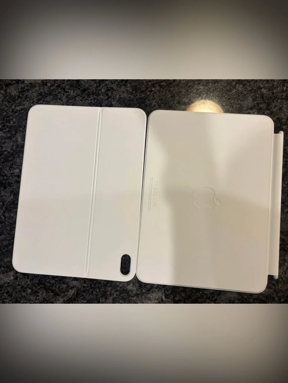 Apple Magic Keyboard Folio (for iPad A16 and 10th Gen)